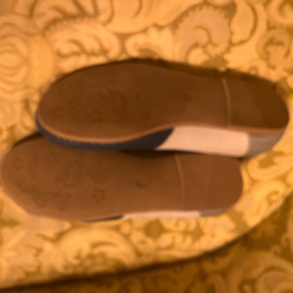 Lily & Dan Flats - Picture 2 of 8